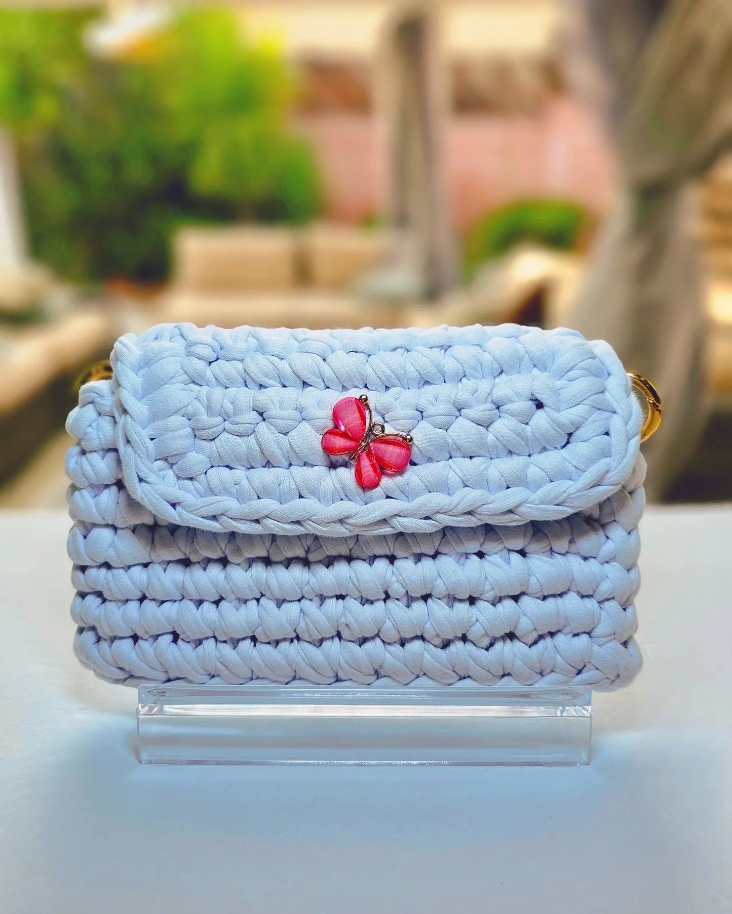 "Butterfly Bliss: Handmade White Crochet Crossbody Mini Bag" - Beeluxxe