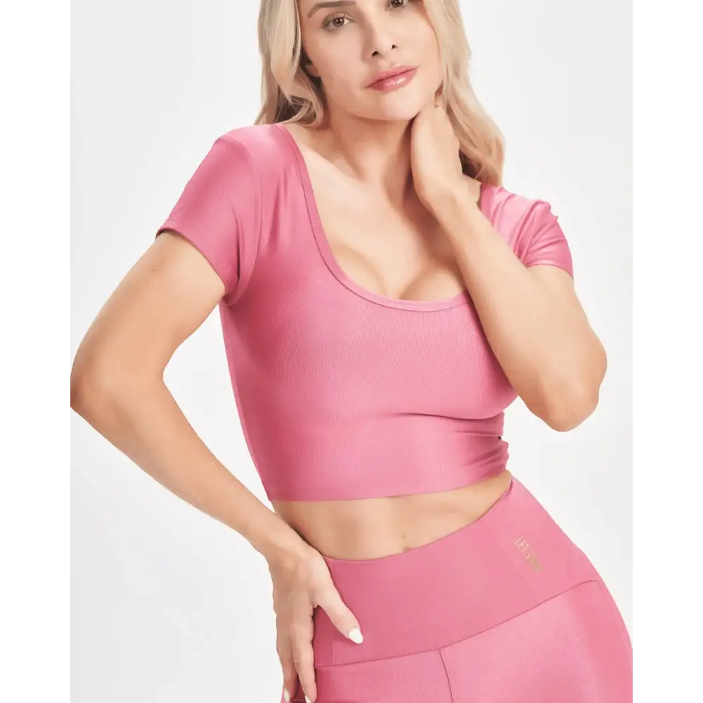 Retro Glam Two-Piece Fitness Set: Stylish Comfort for Your Active Lifestyle - Beeluxxe